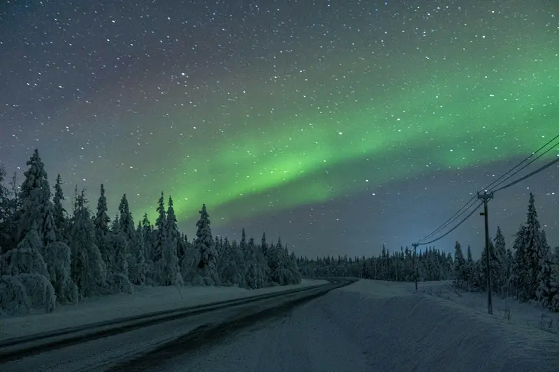 aurora road trip - northern lights from the road